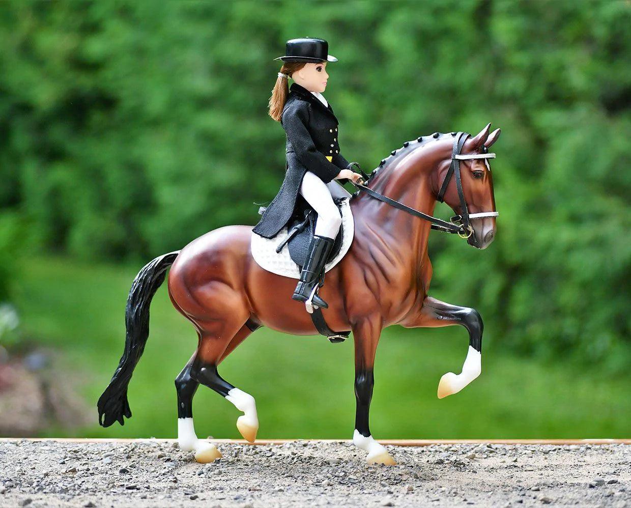 Breyer Trad Dressage Saddle - Image 2